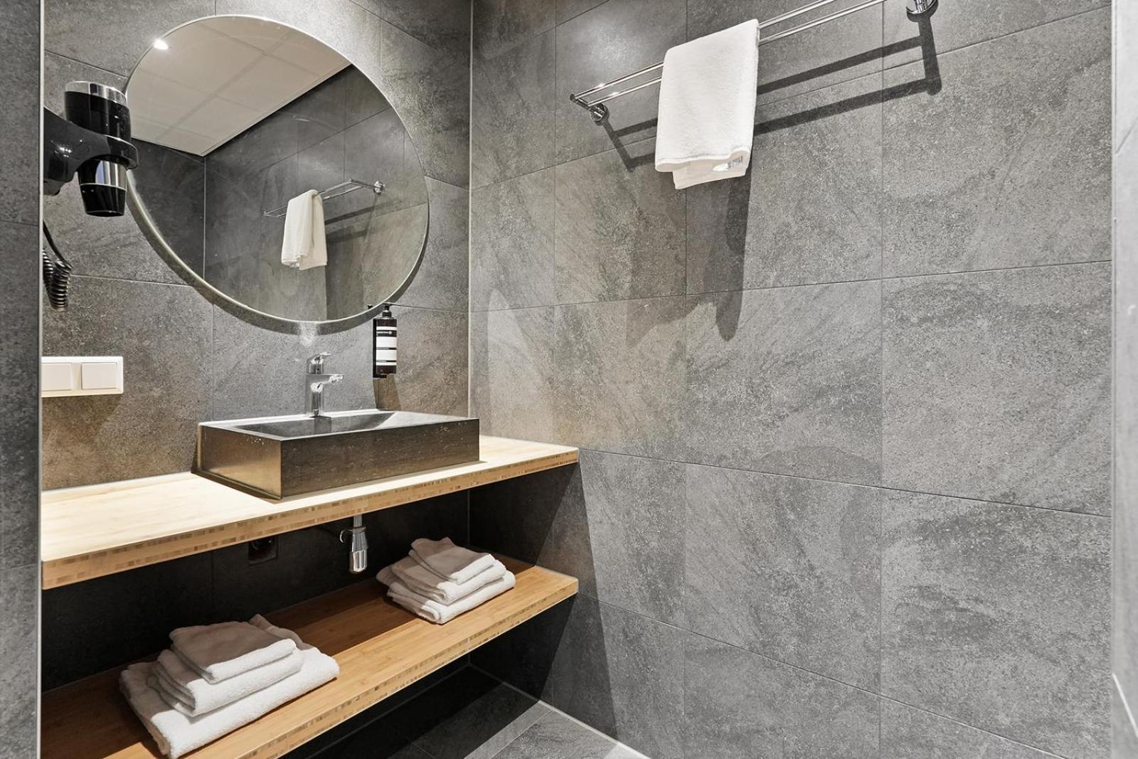 Dock Hotel Stellendam Ngoại thất bức ảnh